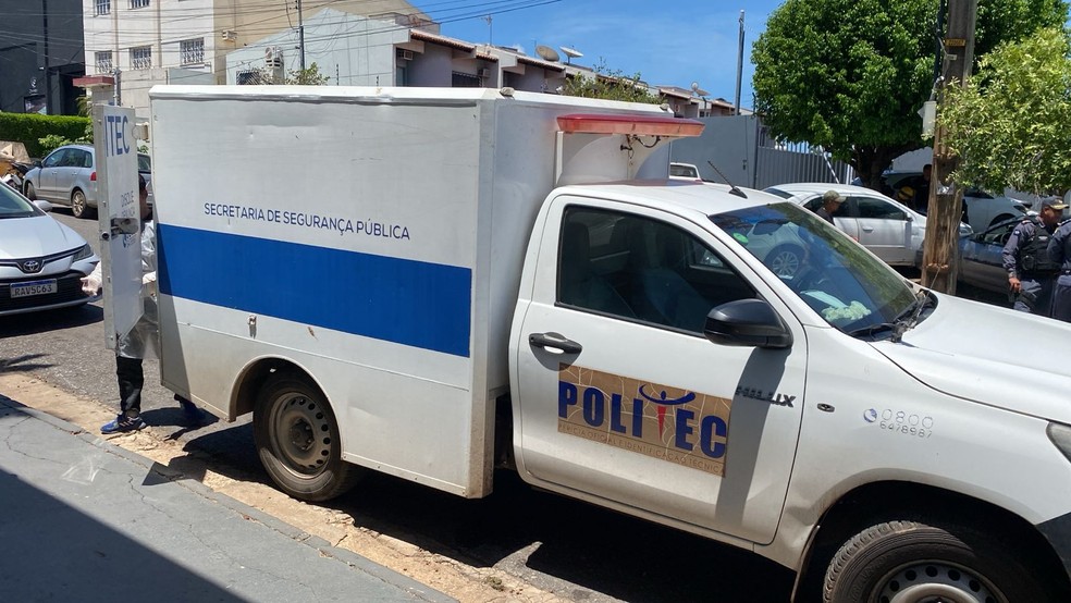 Politec está no local e realiza perícia — Foto: TV Centro América