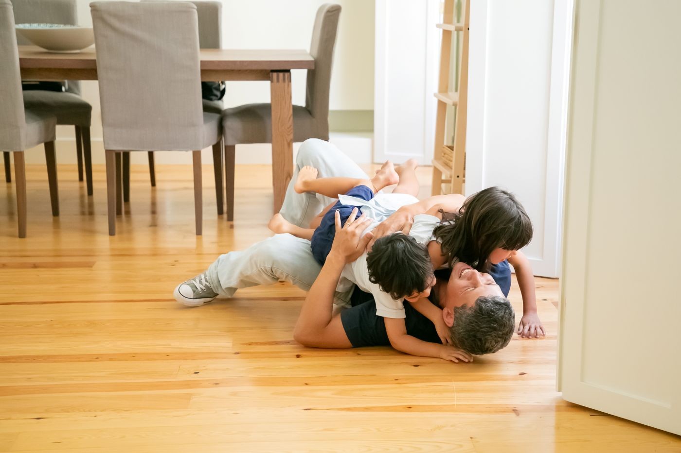 Ofertas de pisos laminados: saiba escolher entre os diferentes tipos e estilos