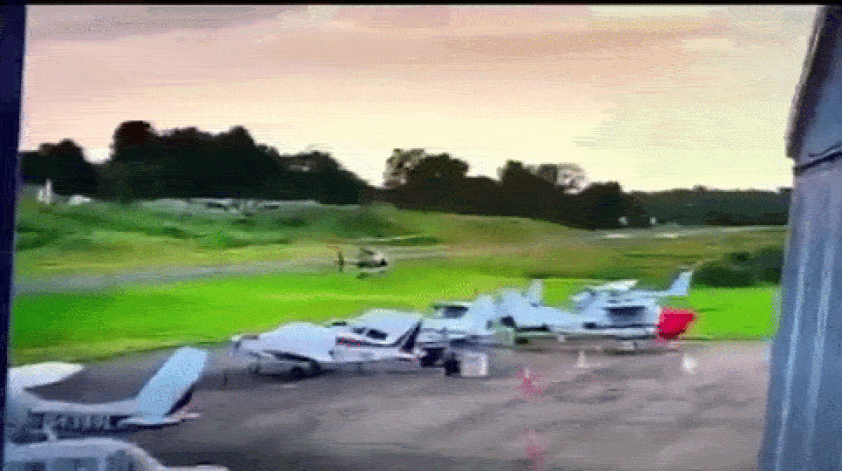 VÍDEO: Piloto morre após avião bater em helicóptero da polícia nos EUA