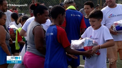 Menino que pediu cestas básicas de aniversário ajuda mais de 200 famílias em Palmas