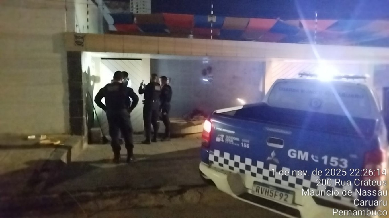 Homem que esfaqueou cadela em posto de combustíveis de Caruaru é preso