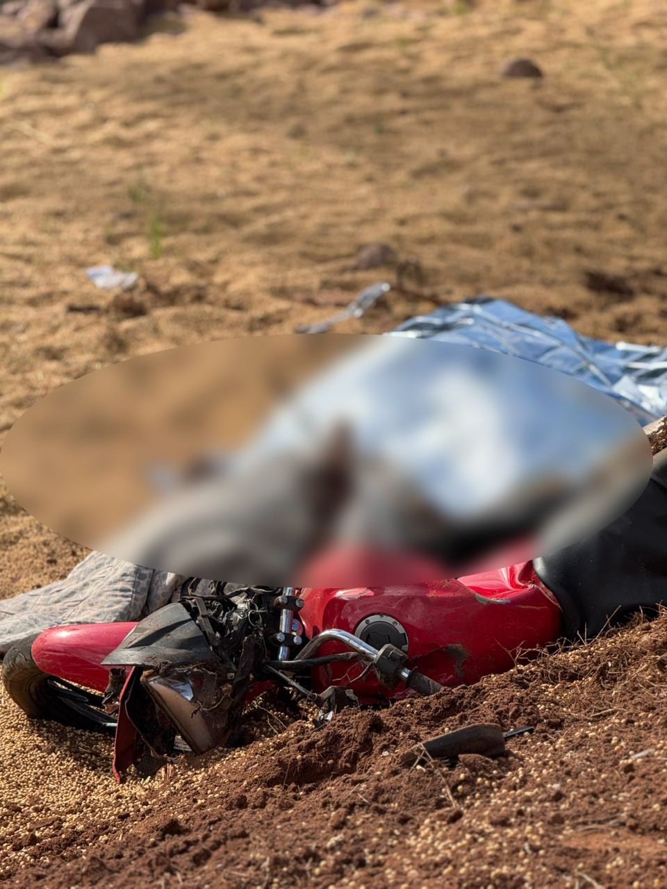 Duas pessoas morrem em acidente entre moto e carreta na BR-163 em MT