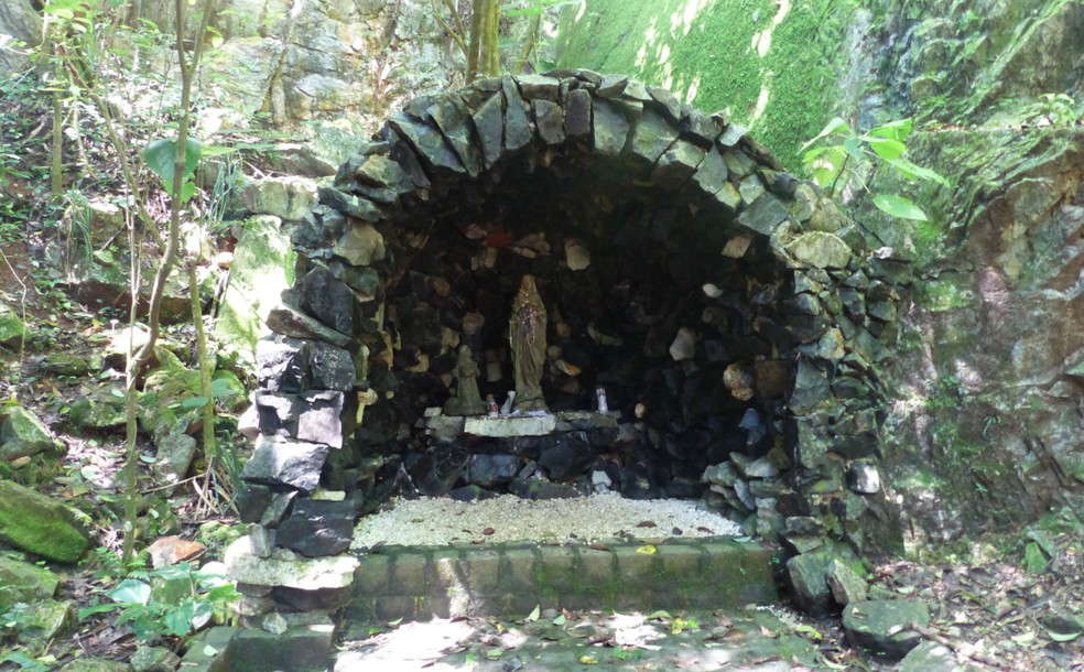 Capela de Nossa Senhora de Lourdes na Gruta de Bacaetava — Foto: g1/Arquivo