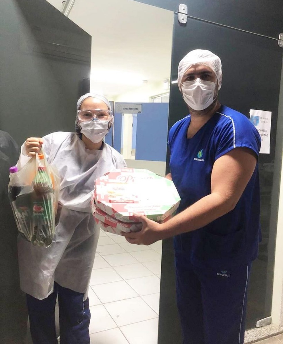 Profissionais recebem pizza e mensagens escritas à mão durante plantão em  hospital de Sobral, no Ceará | Ceará | G1