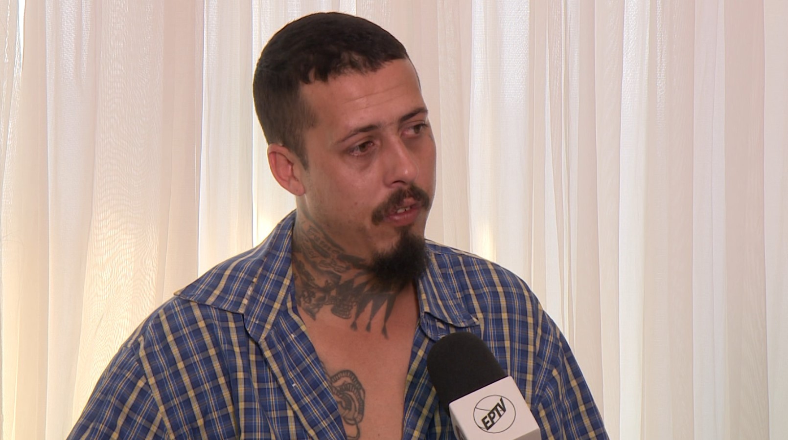 'O que fizeram comigo foi uma covardia', diz auxiliar de produção agredido por PMs na porta de casa no interior de SP