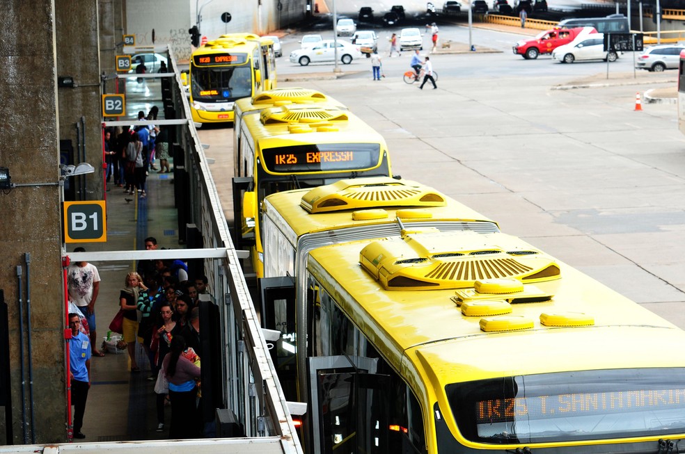 BRT Sul: Câmara Legislativa do DF aprova carro exclusivo para as mulheres |  G1