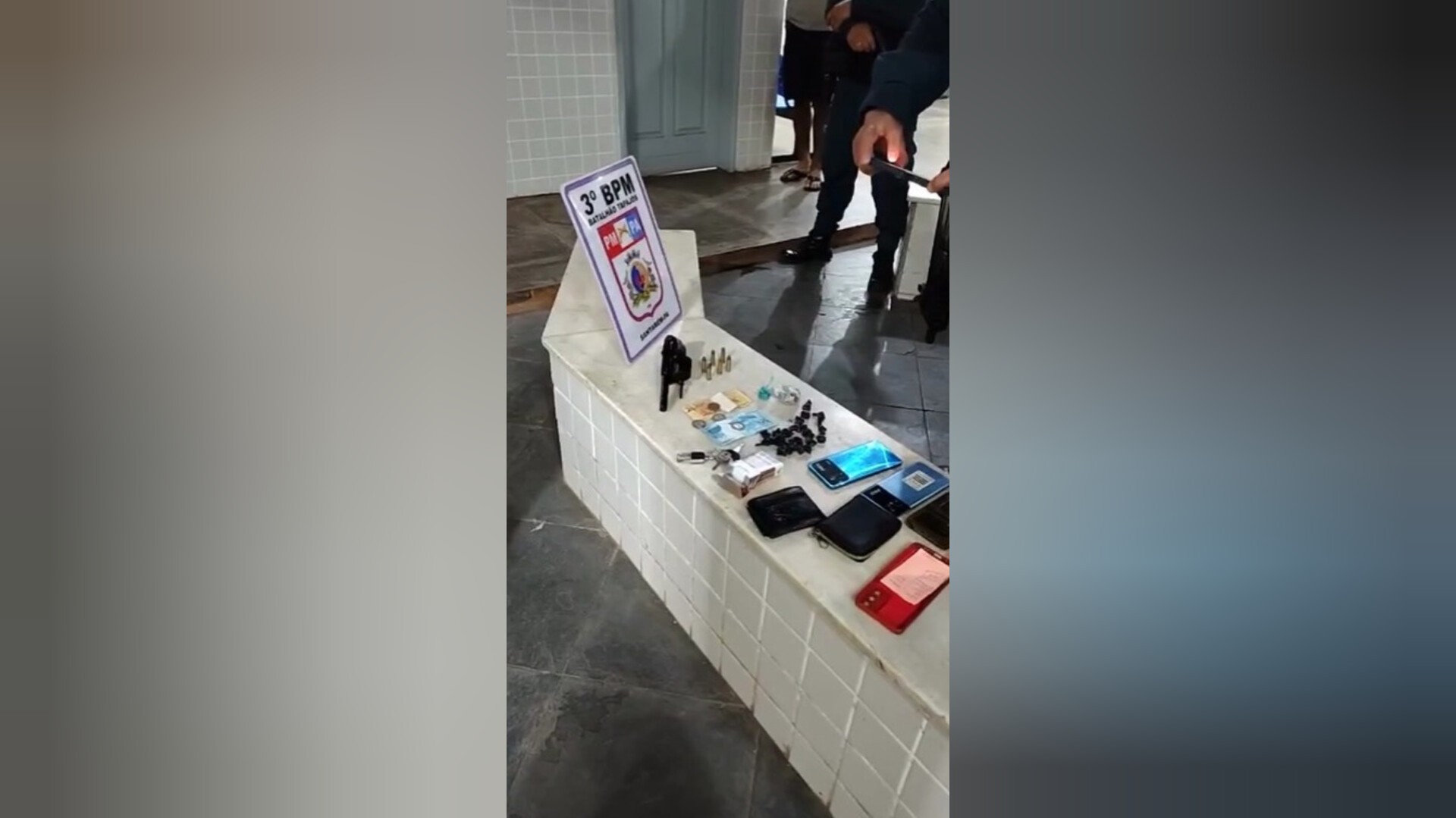 Carro que pode ter sido usado em assaltos é interceptado com drogas e arma em Santarém
