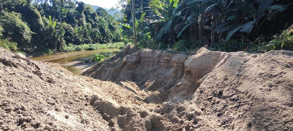 Outros lugares que foram alterados pela obra, segundo a Secretaria de Meio Ambiente de Mangaratiba — Foto: Divulgação