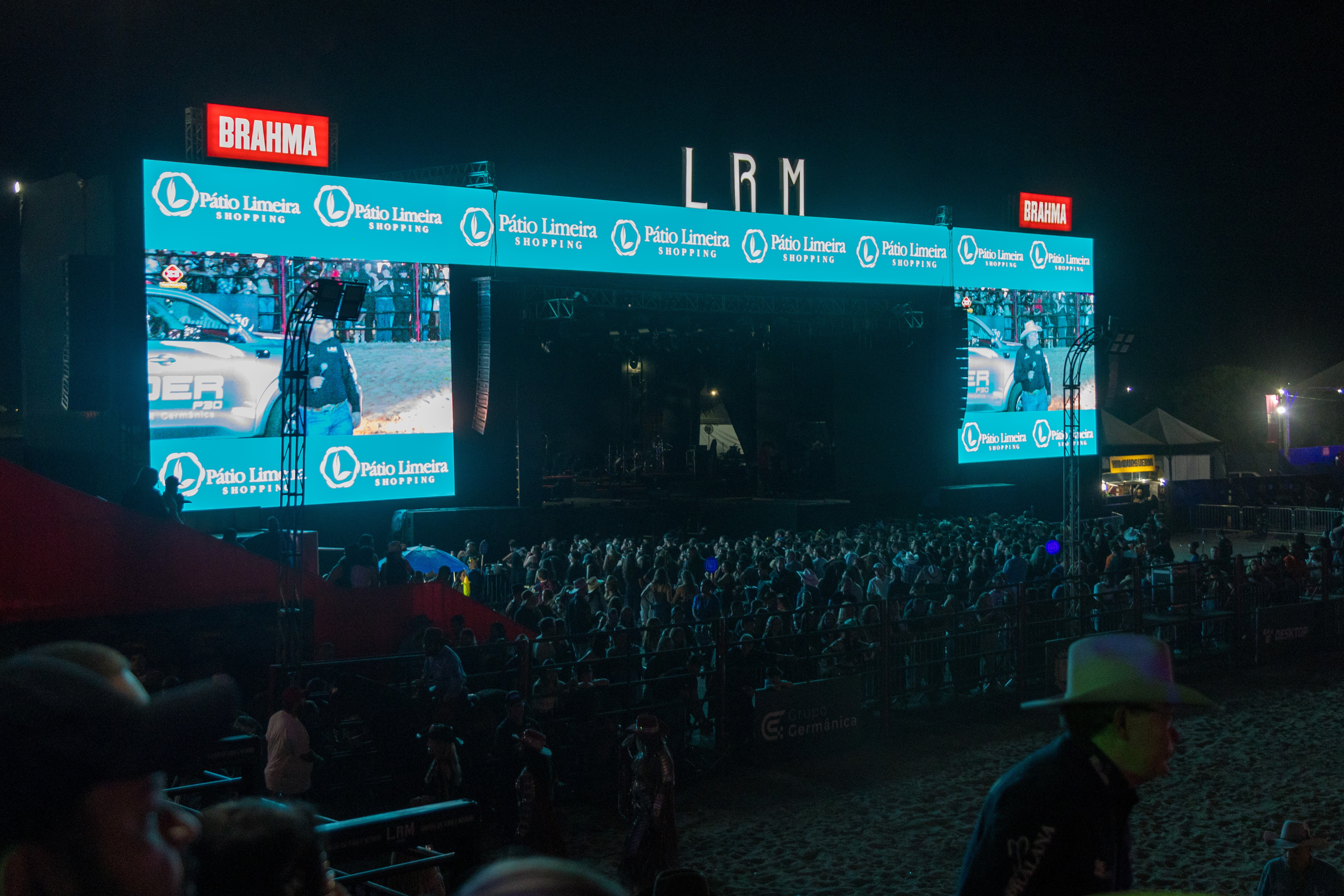 Público do Limeira Rodeo Music 2026 na segunda noite de festa nesta sexta-feira, dia 27 de março — Foto: Thomaz Marostegan/g1