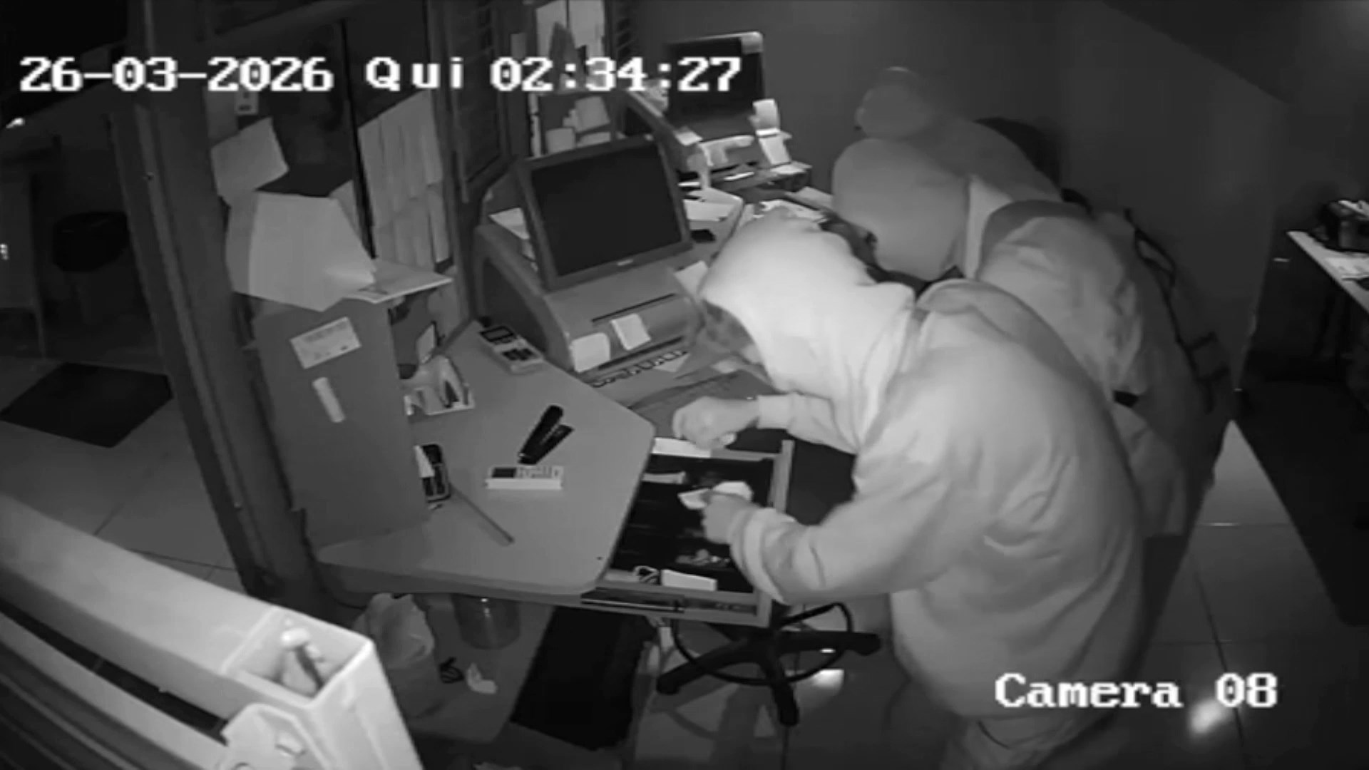 Criminosos invadem lotérica, levam cofre e furtam mais de R$ 23 mil no ES