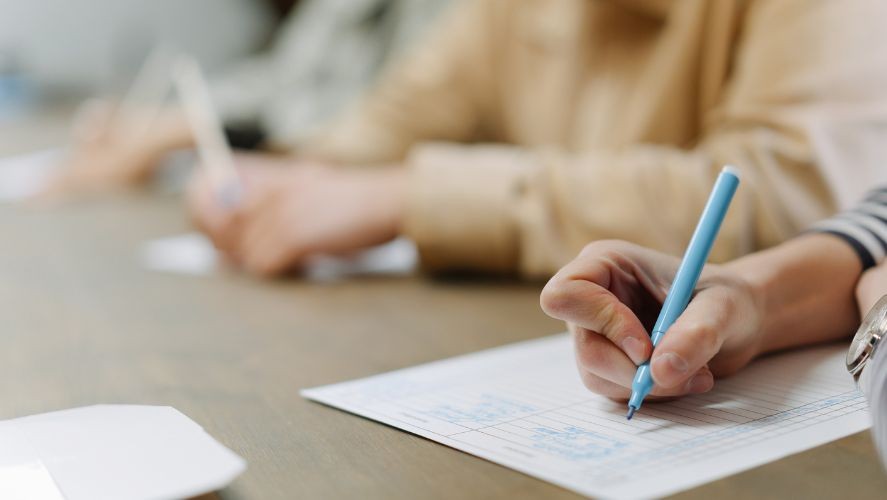 Centro comunitário abre vagas para cursos voltados à formação e capacitação de jovens e adultos em Salvador; veja como se inscrever 