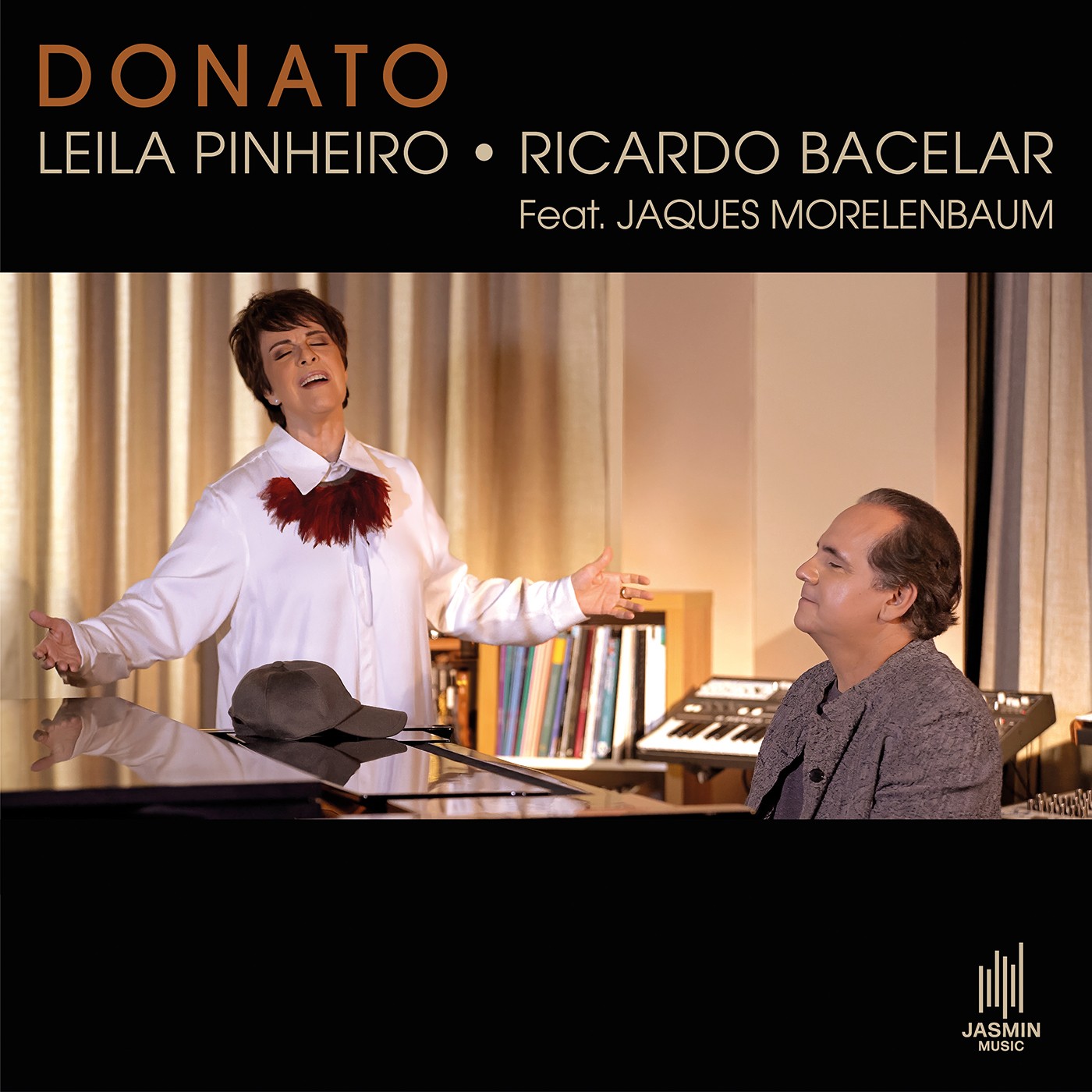 Leila Pinheiro canta João Donato com correção e (algum) brilho em sisudo álbum com o pianista Ricardo Bacelar