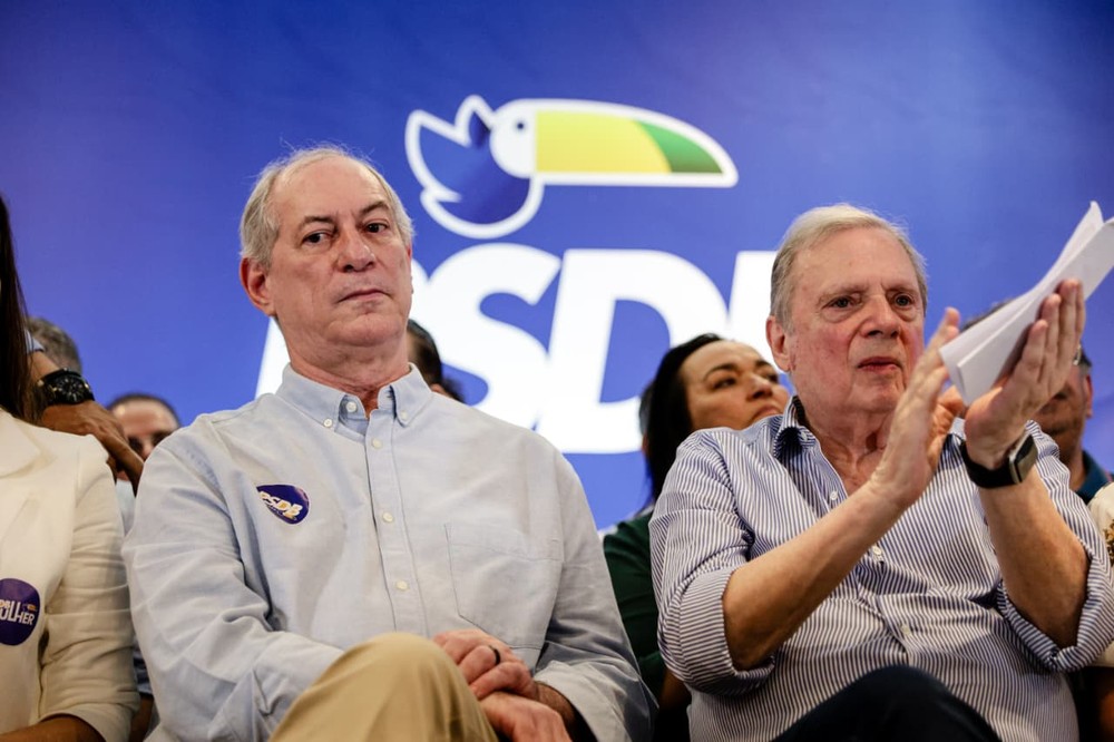Ciro Gomes se filia ao PSDB e assume presidência estadual do partido no Ceará