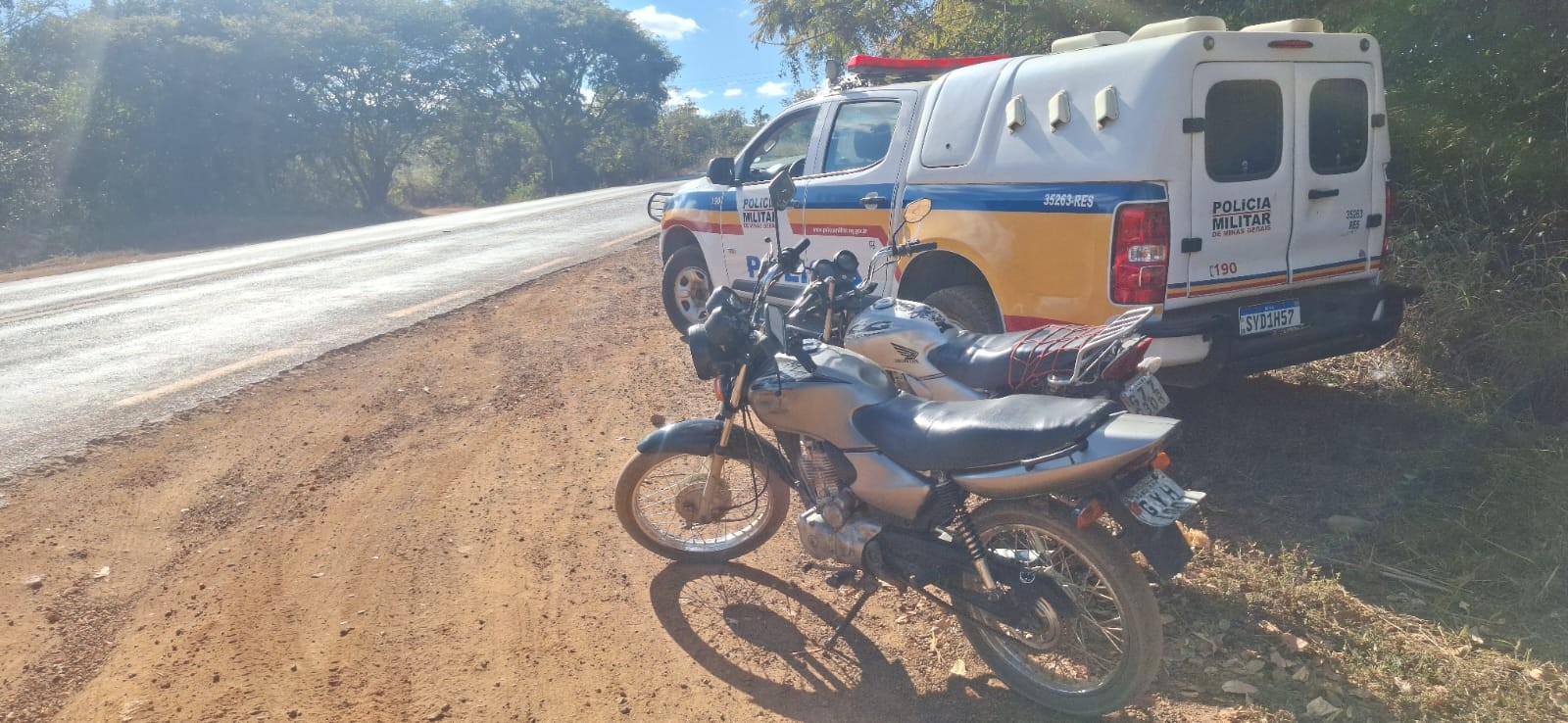 Casal é detido após policiais apreenderem duas motos clonadas em Rio Pardo de Minas