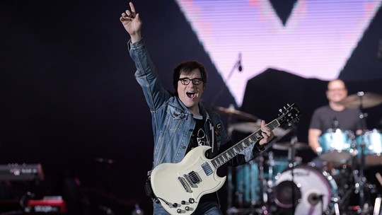 Weezer anuncia show no Parque do Ibirapuera, em SP, em novembro - Banda fará um show especial em celebração aos 30 anos do Blue Album, lançado em 1994. Os ingressos começam a ser vendidos nesta quarta-feira (20). Show terá abertura das bandas Bloc Party, Mogwai, Judeline e Otoboke Beaver.