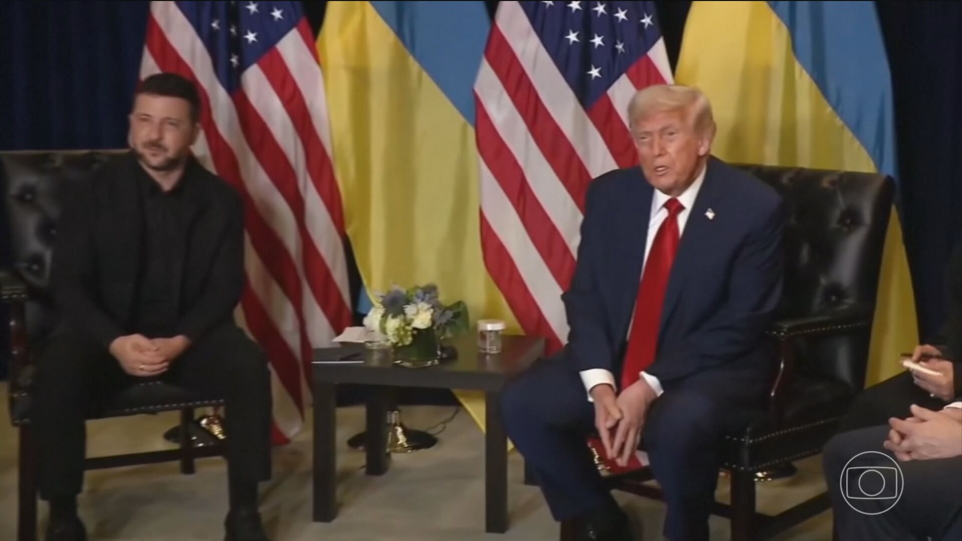 Trump revela nova posição ao afirmar que Ucrânia deve recuperar seu território original