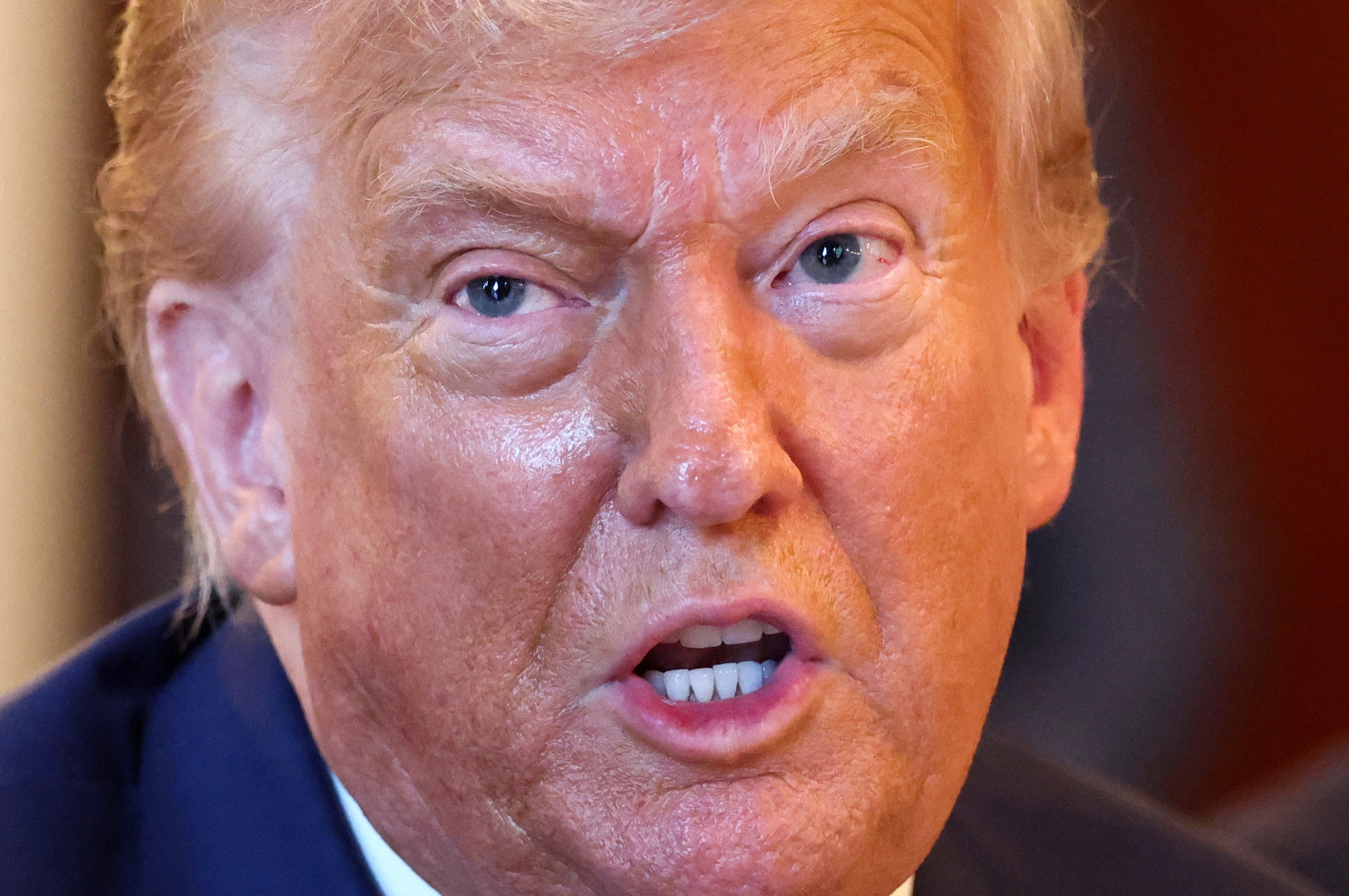 Trump manda carta a Lula e anuncia tarifa de 50% sobre produtos brasileiros