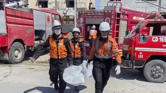 
Ataque israelense mata 9 filhos de casal de médicos em Gaza