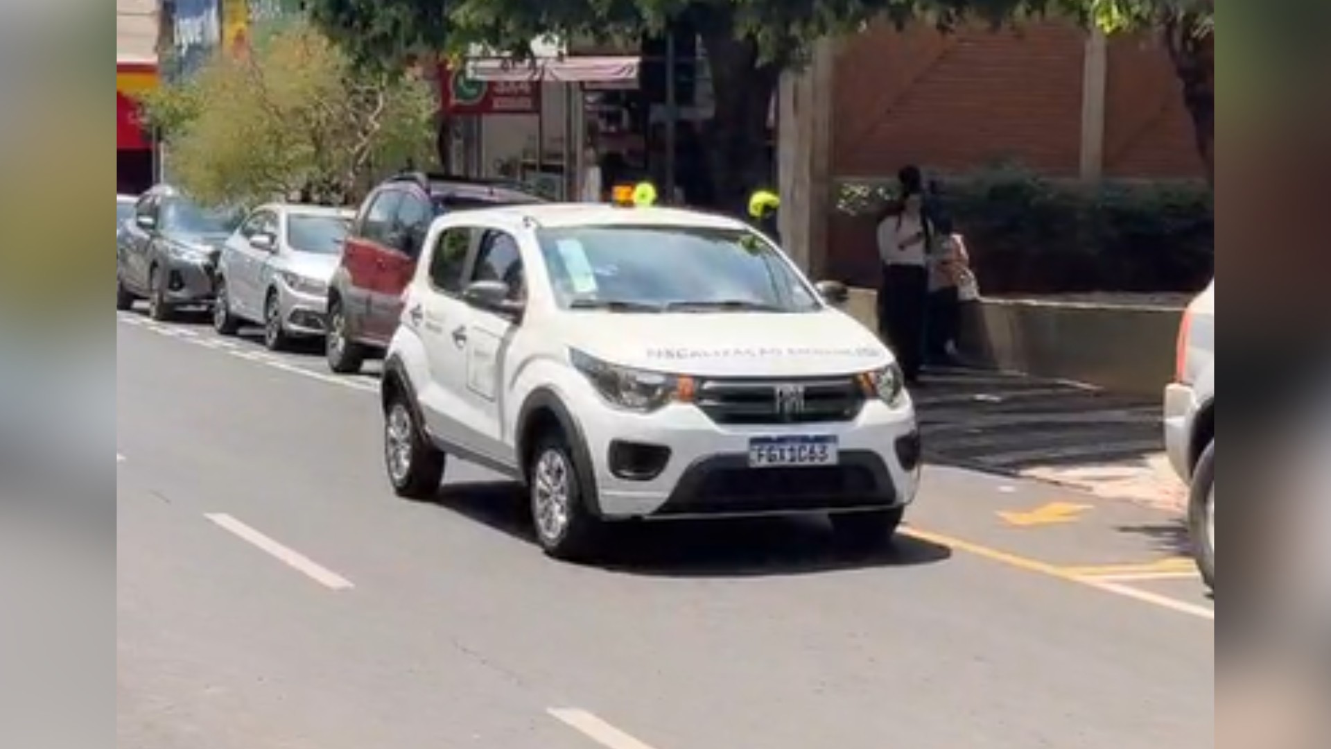 Carro com câmeras é testado para fiscalizar o estacionamento rotativo em Rio Preto