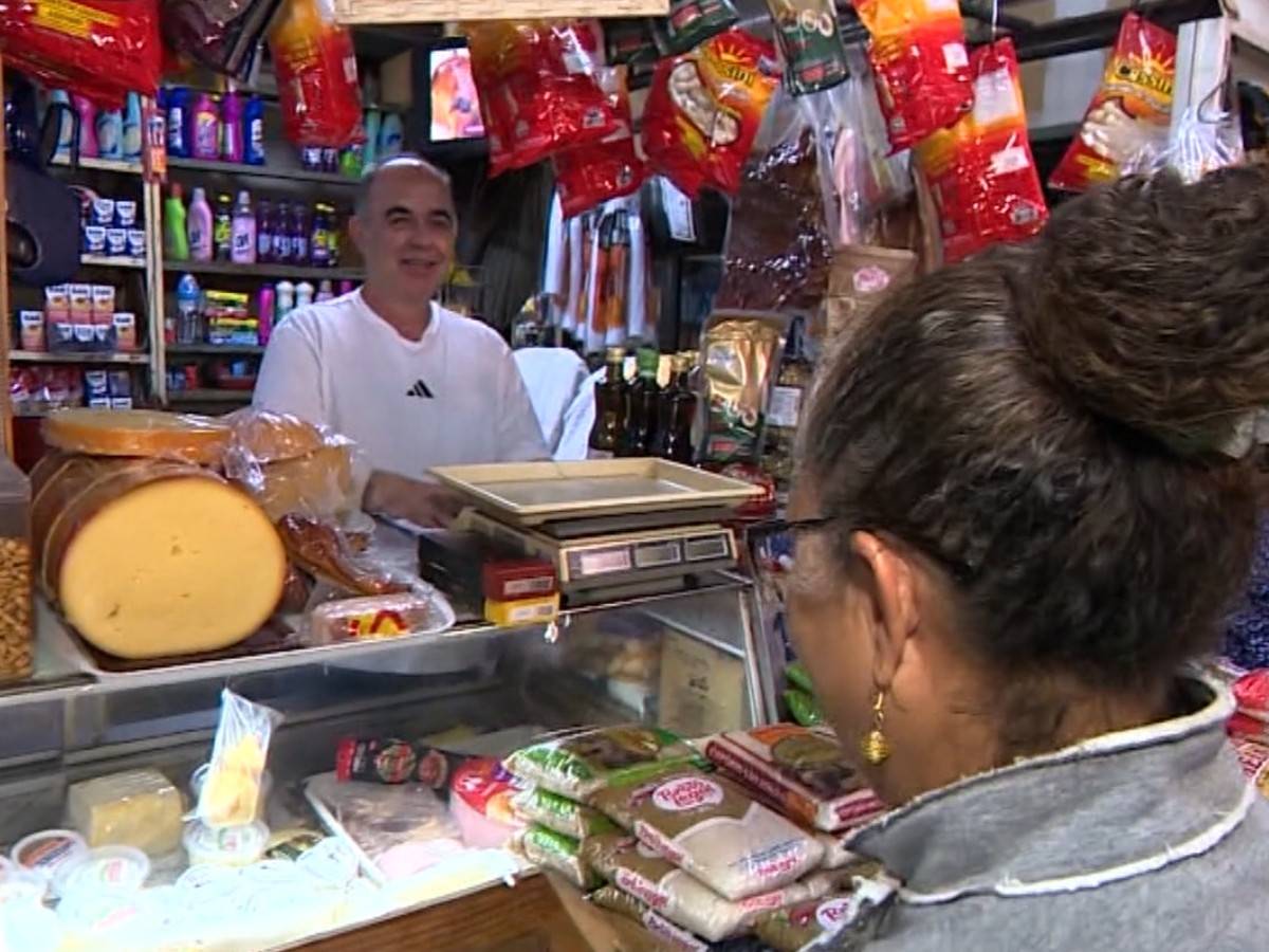 Mercado Campineiro faz 70 anos com histórias de famílias e resistência do 'comércio à moda antiga'