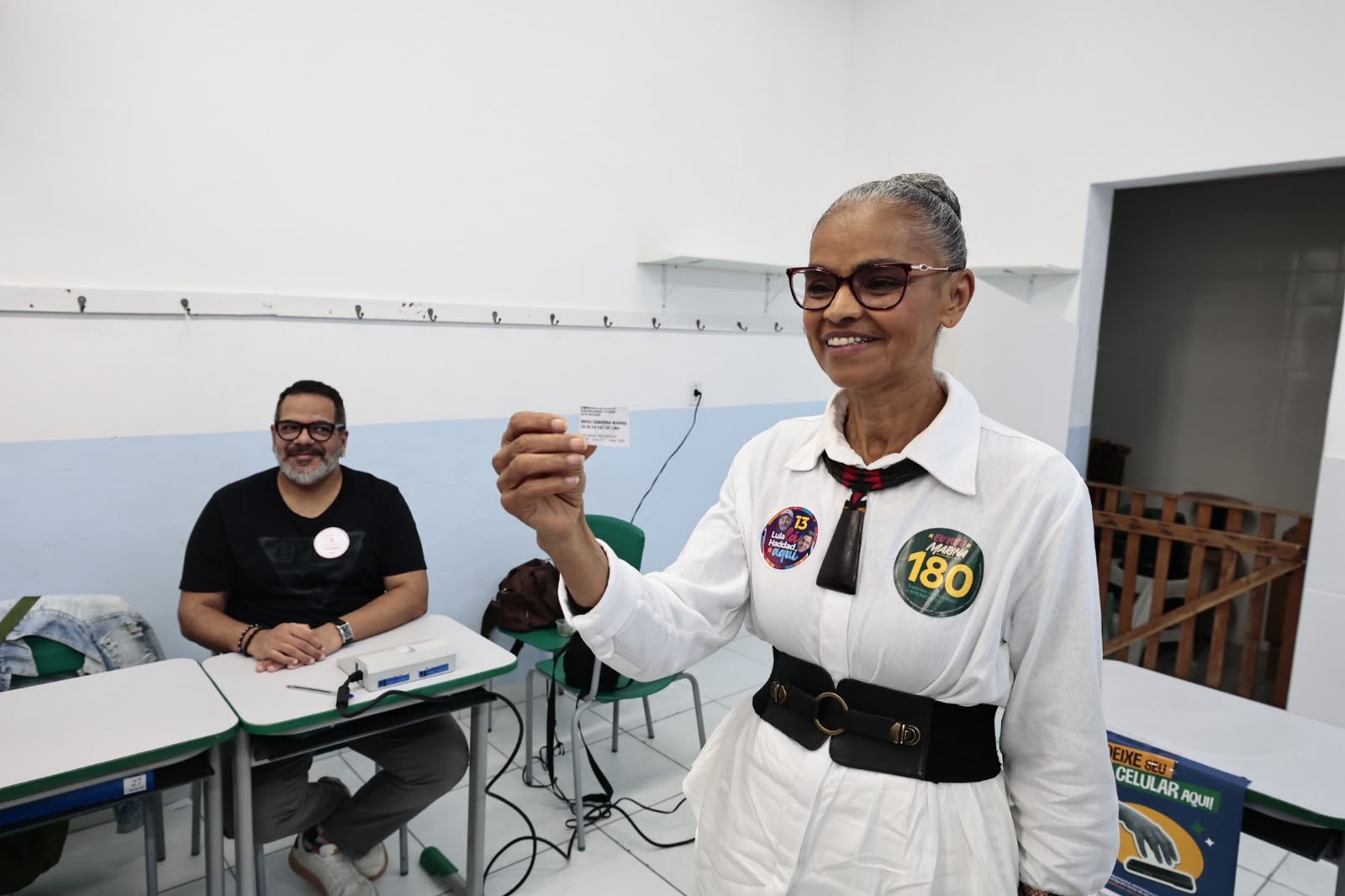 Marina Silva vota em Santos durante o primeiro turno das Eleições 2026