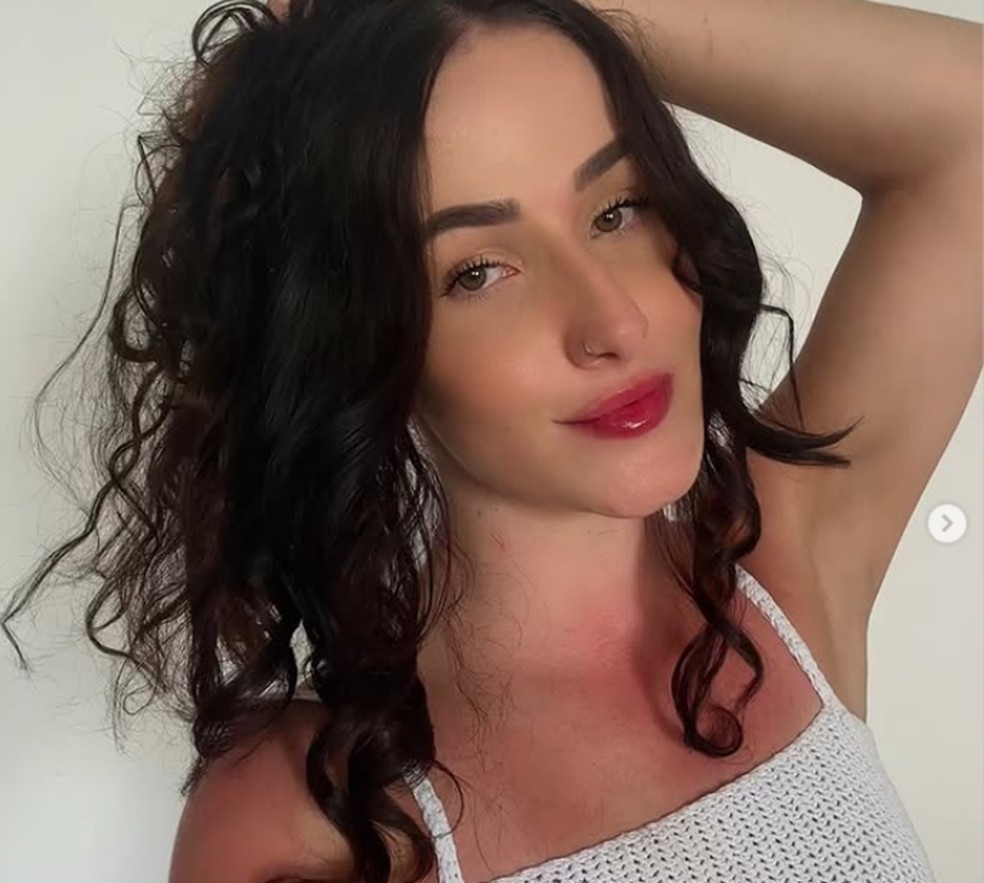 Kelly Larissa Chiele morreu na garagem do condomínio em Itajaí (SC) — Foto: Reprodução/Redes Sociais