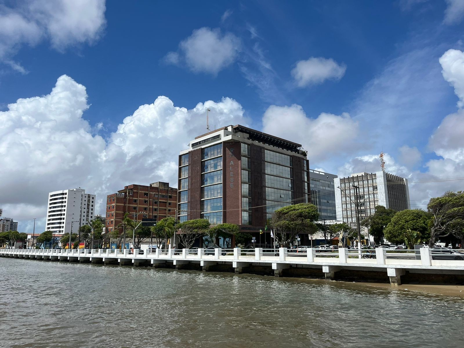 Deputados de Sergipe aprovam Lei de Diretrizes Orçamentárias para 2027