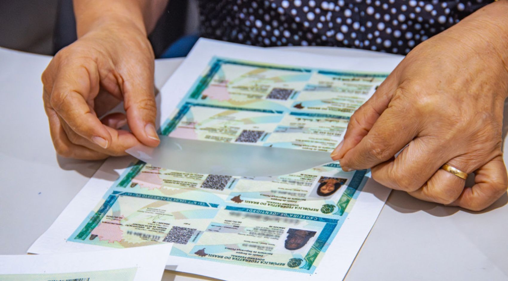 Mulheres vão ter atendimento especial na emissão da Carteira de Identidade Nacional nesta terça-feira