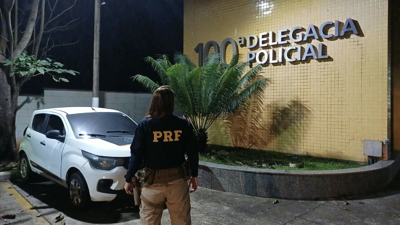 PRF recupera carro com registro de apropriação indébita na Via Dutra, em Porto Real