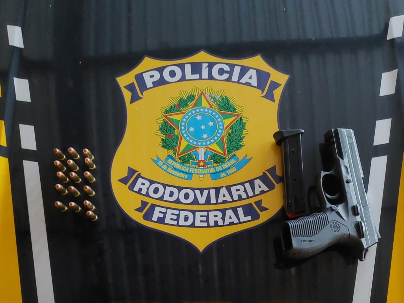 Mulher escapa de sequestrador em pedágio da BR-116; suspeito é preso em Governador Valadares