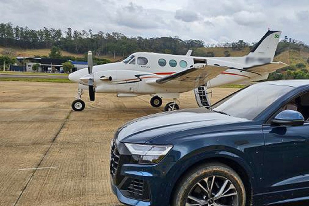 Policial condenado era dono de carros de luxo e até de um avião em Ubá — Foto: MPMG/Divulgação