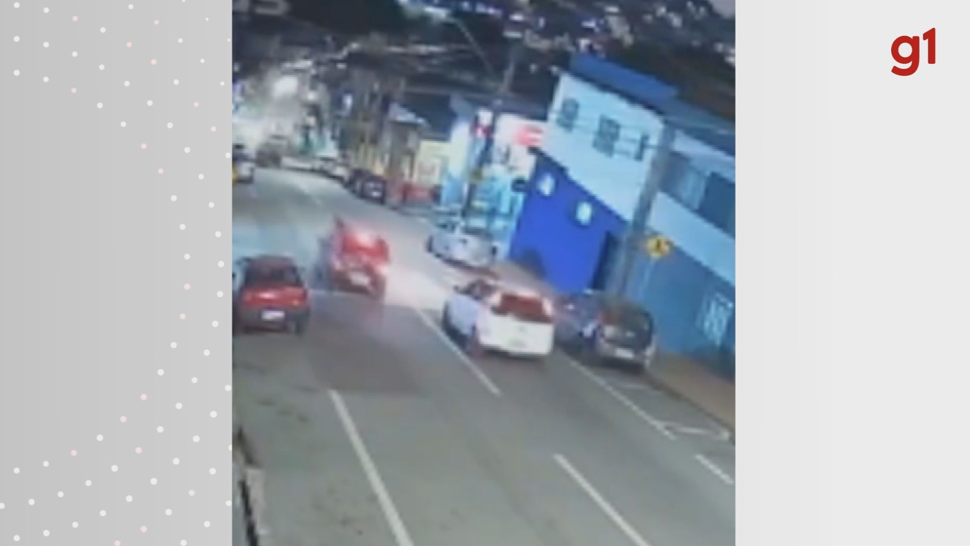 VÍDEO: Mulher atropelada por carro enquanto atravessava rua em Varginha está em estado crítico, diz familiar