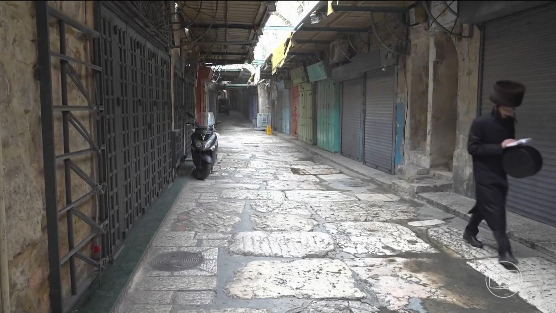 Jerusalém vazia na Sexta-Feira Santa expõe o impacto da guerra sobre a fé