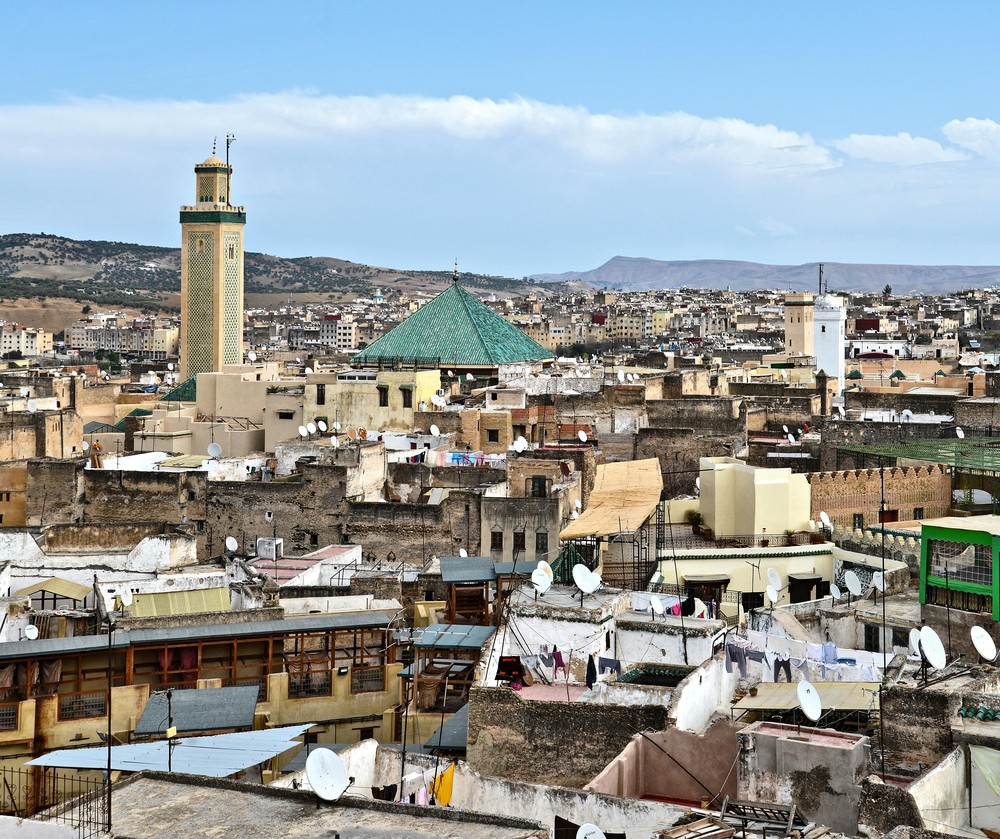 Desabamento de prédio em Fez deixa onze mortos e seis feridos no Marrocos
