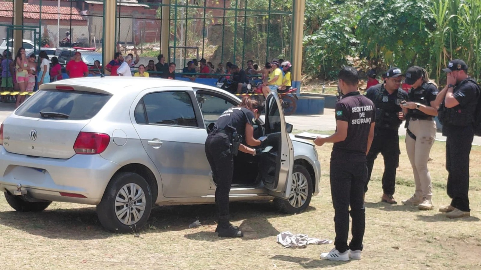 Homem é encontrado morto dentro de carro em Teresina; arma não foi localizada