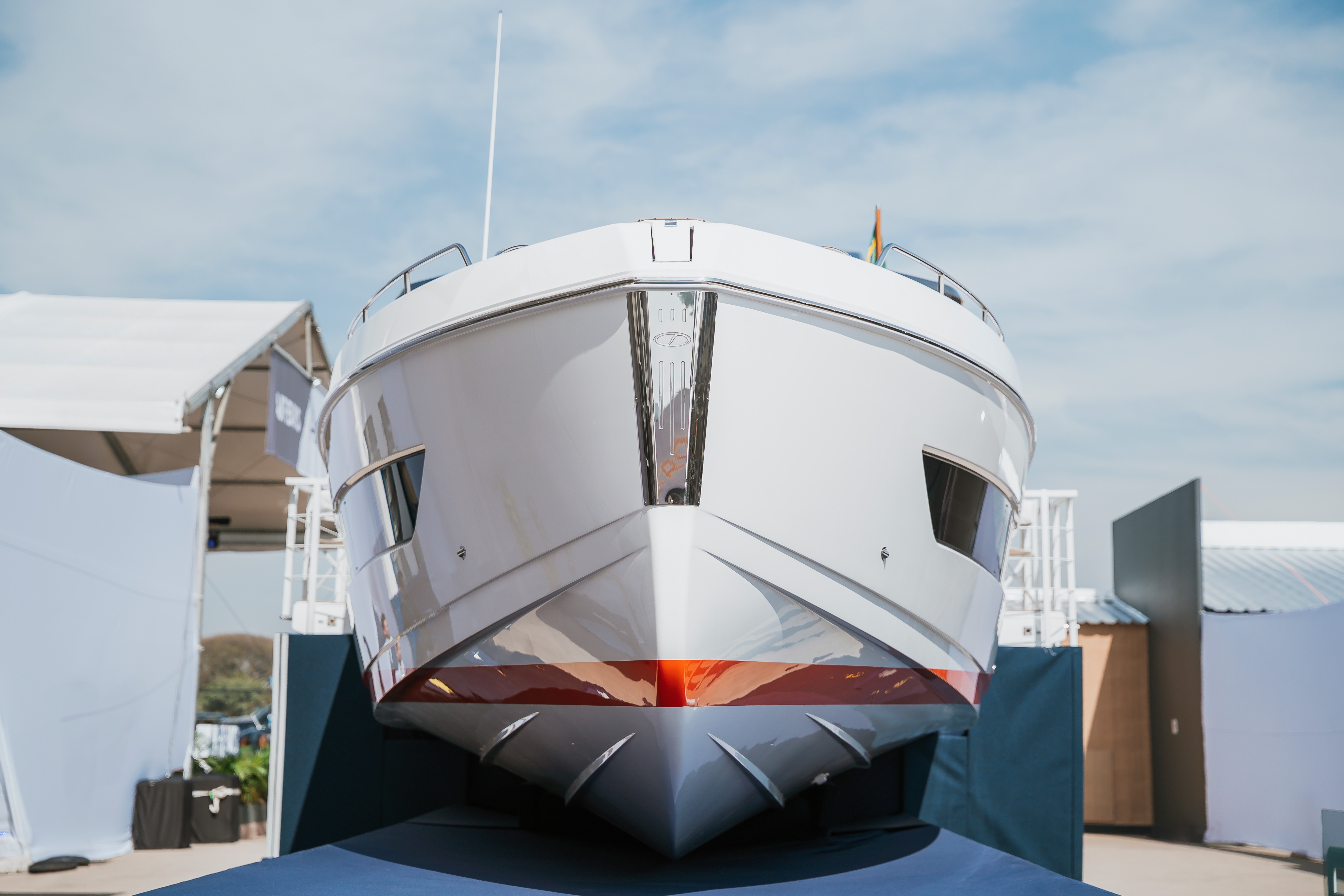 Schaefer Yachts na LABACE 2025: a elegância das águas no universo da aviação executiva