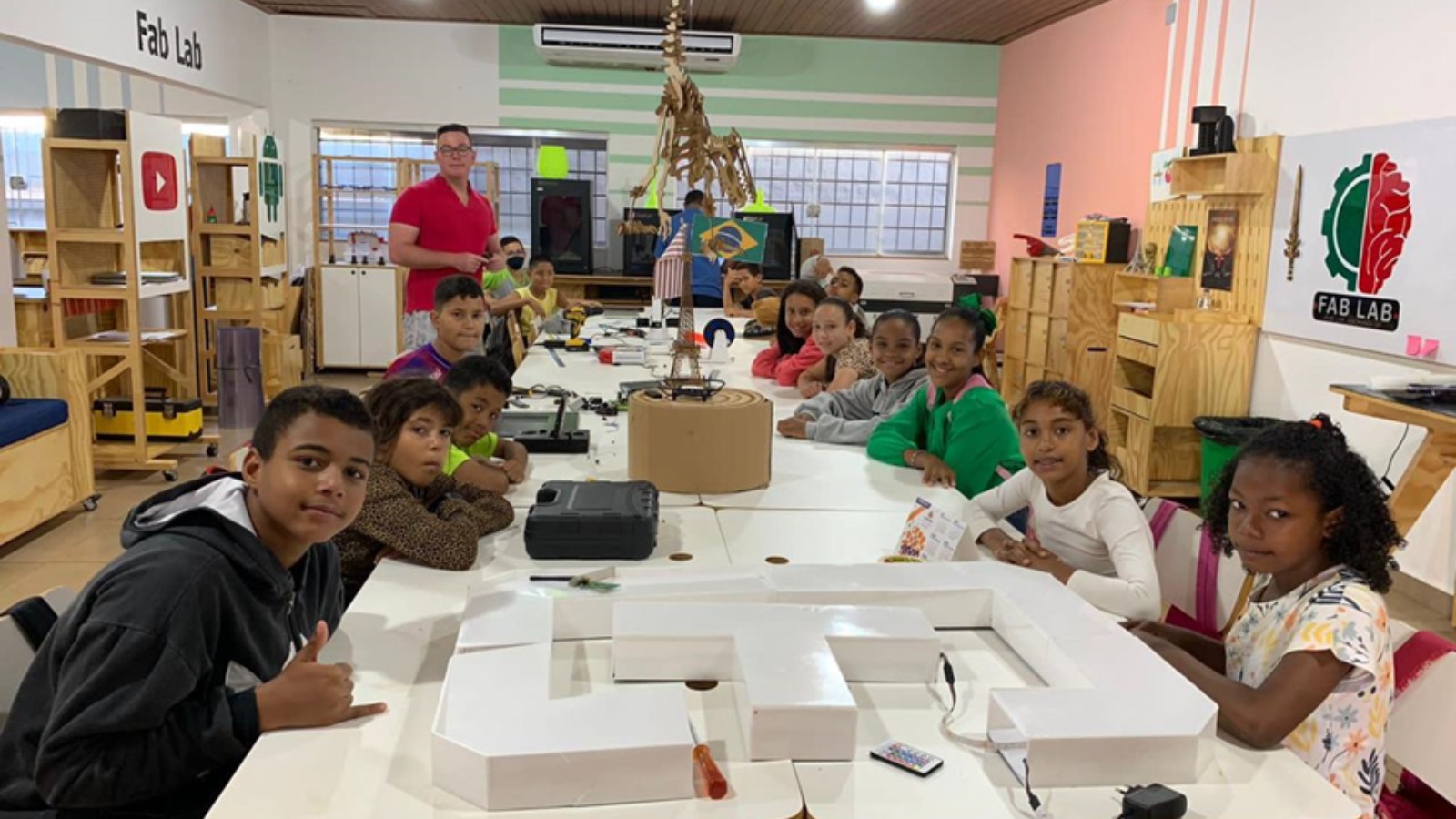 Jaborandi ensina robótica a crianças do ensino fundamental