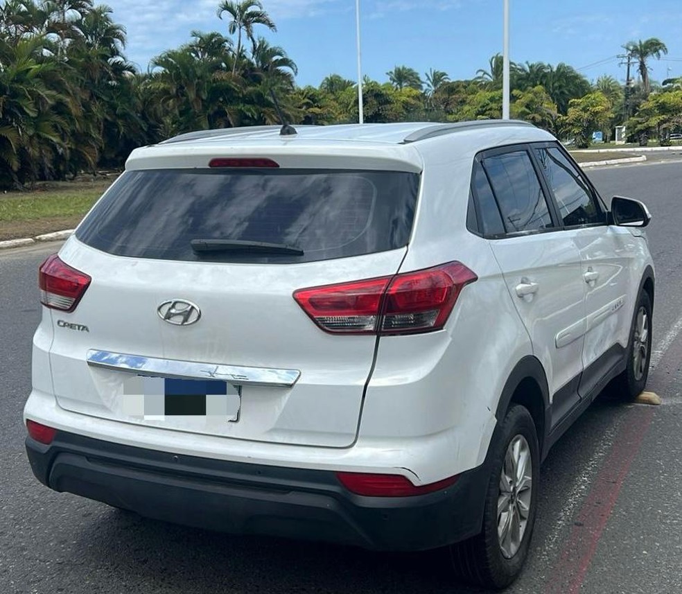 Homem solto em audiência de custódia vai a Fórum com carro roubado e é preso pela terceira vez — Foto: Polícia Militar da Bahia