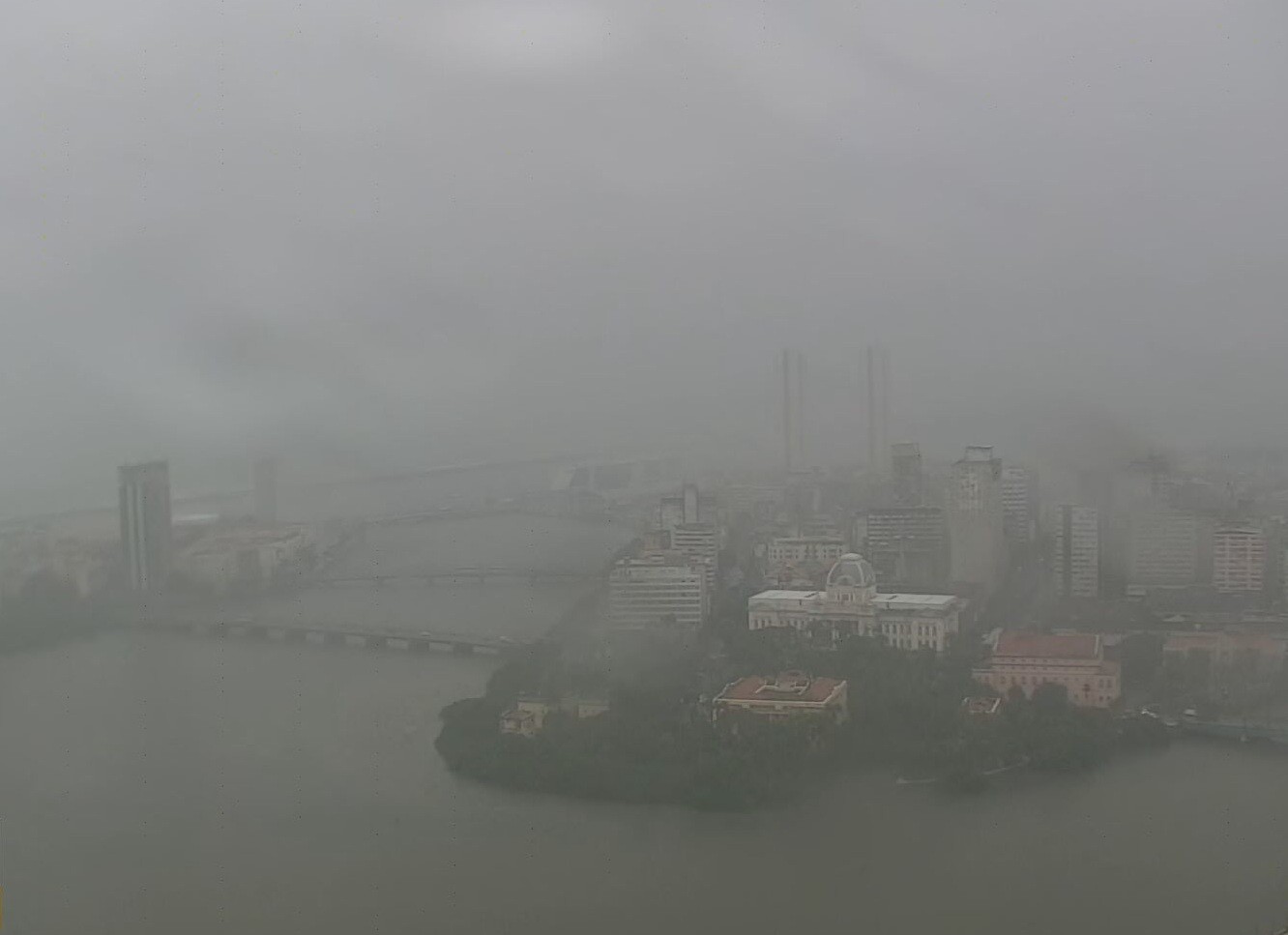 Grande Recife e Zona da Mata de PE têm alerta de chuva moderada a forte; saiba até quando