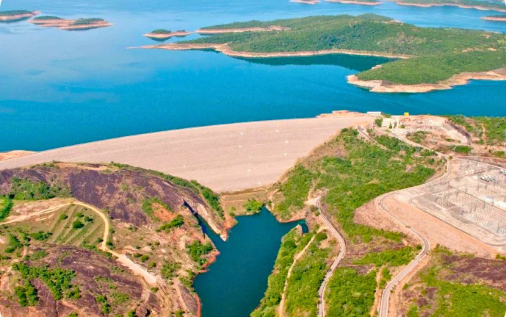 Lago com maior volume de água do Brasil fica em Goiás e encanta quem visita 