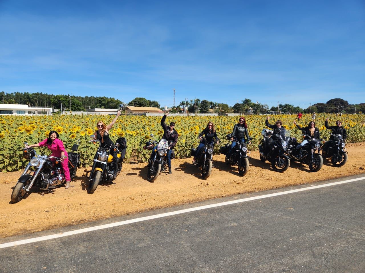 Capital Moto Week: Grupos de mulheres motociclistas falam sobre liberdade conquistada sobre duas rodas