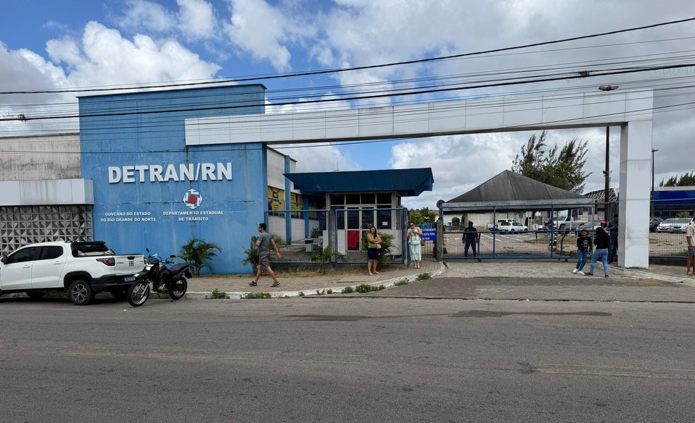 Fachada do Detran-RN em Natal — Foto: Sérgio Henrique Santos/Inter TV Cabugi