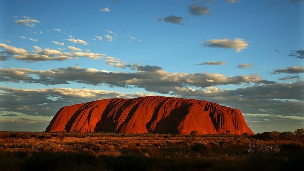 Uluru, o 'umbigo do mundo' — Foto: MARK KOLBE/GETTY IMAGES