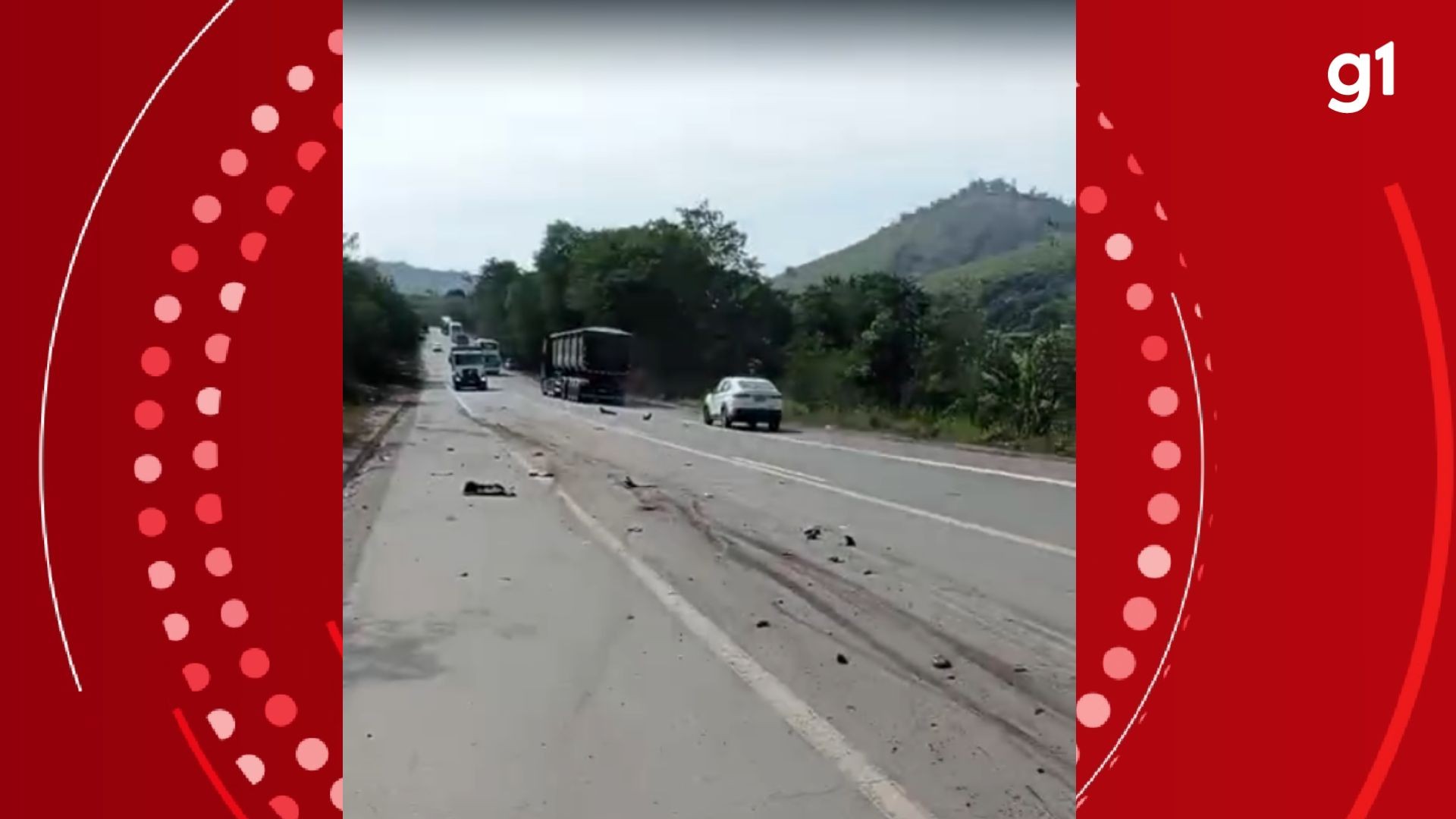 Motociclista morre após invadir a contramão e bater de frente com uma carreta, na BR-381