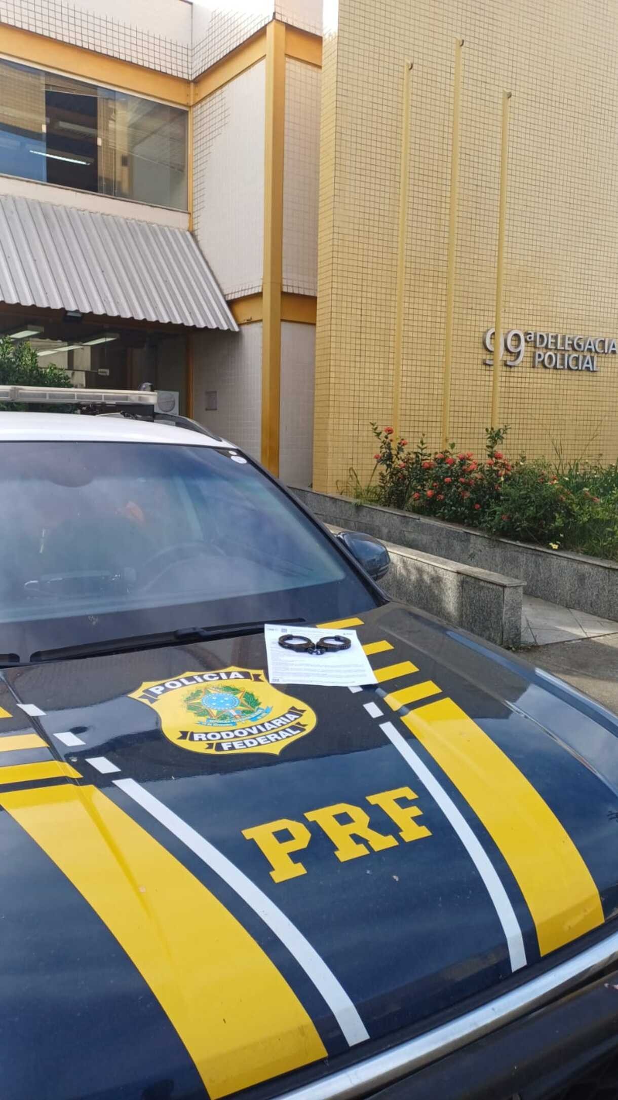 Foragido da Justiça por lesão corporal é preso na Via Dutra, em Itatiaia