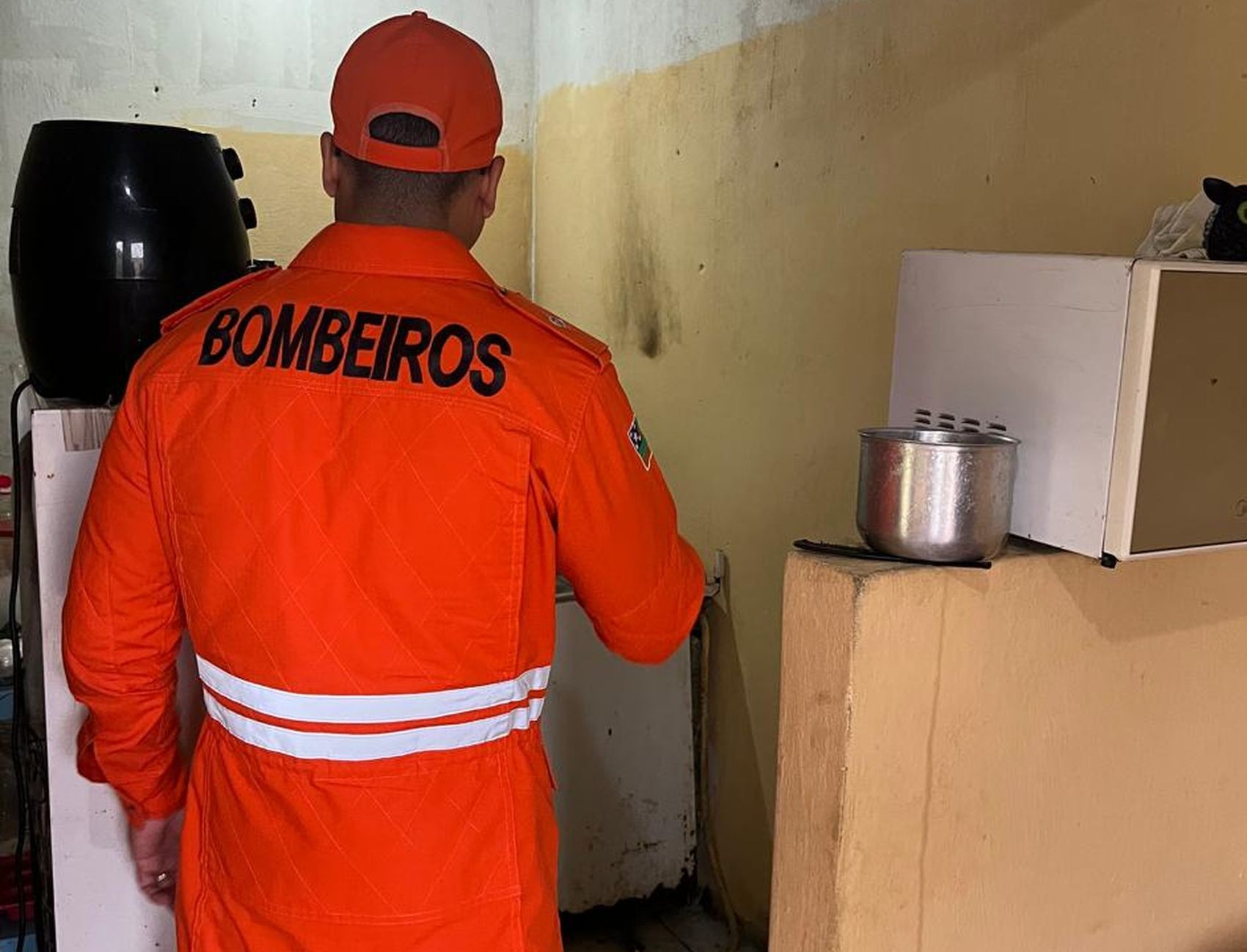 Mulher fica ferida após explosão de fogareiro em Aracaju