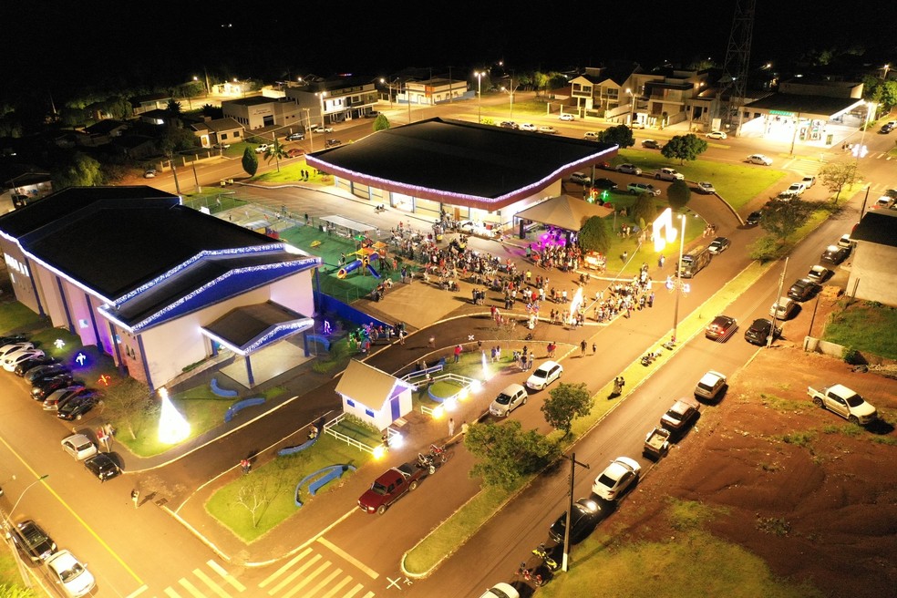 Rio Bonito do Iguaçu enfeitada para o Natal de 2024. — Foto: Prefeitura de Rio Bonito do Iguaçu