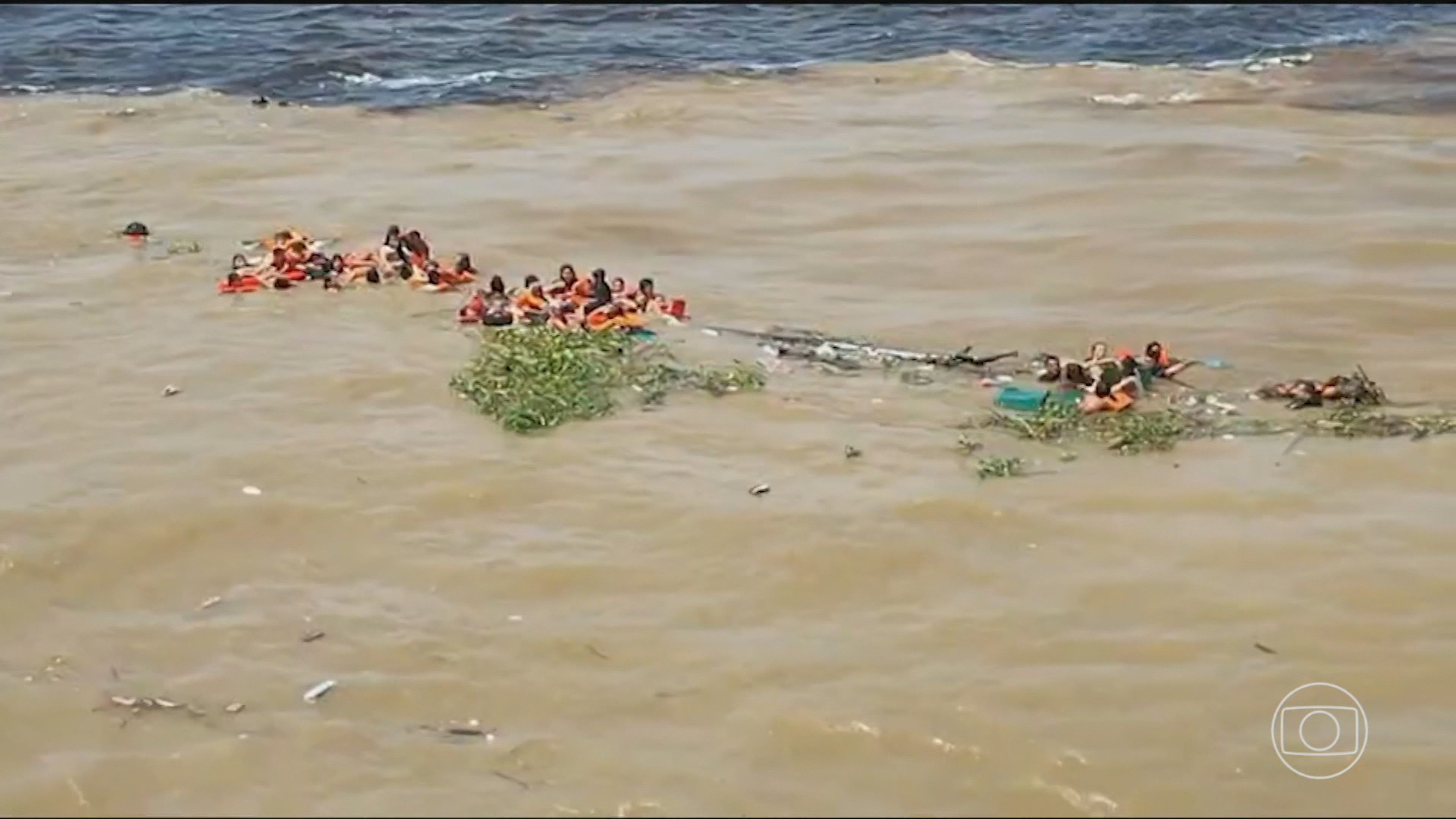 O que se sabe sobre naufrágio de embarcação no Encontro das Águas em Manaus