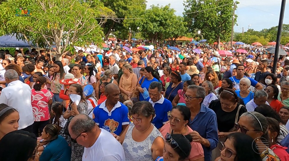 Gruta construída por frade sobrevivente da Segunda Guerra atrai romeiros no Piauí — Foto: Peterson Patryck/TV Clube