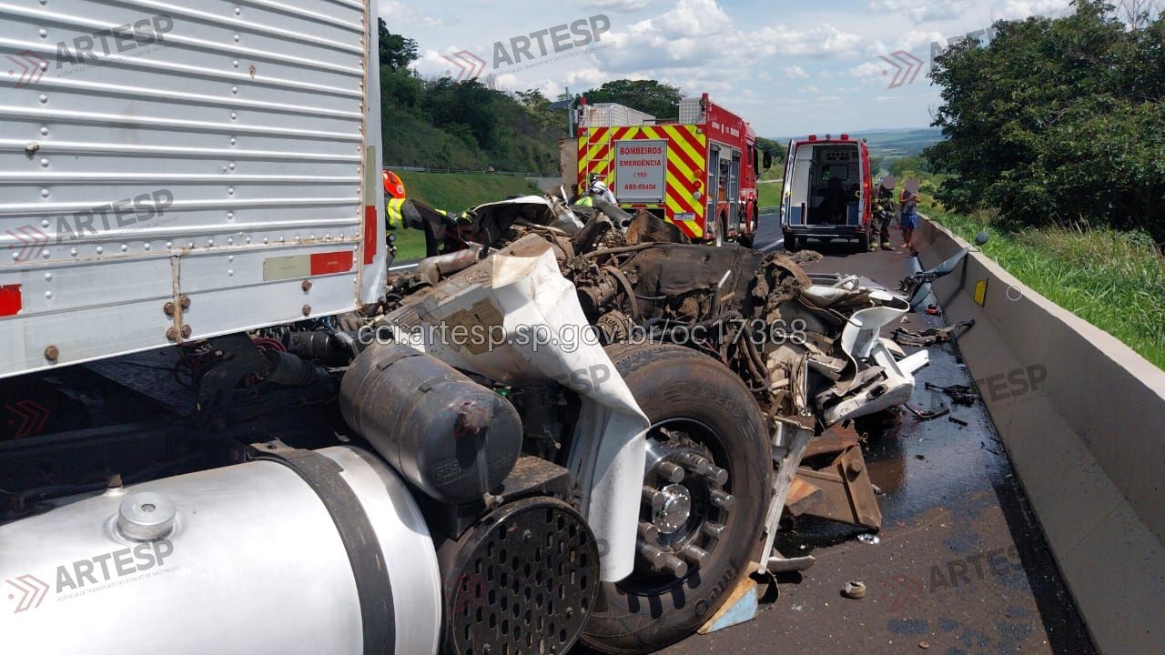 Grave acidente mata motorista de carreta na Rodovia Anhanguera